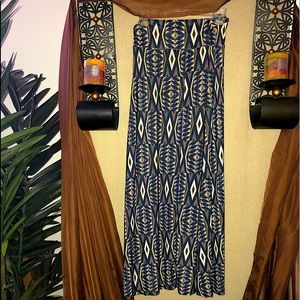 Sharp multicolored straight line skirt!!